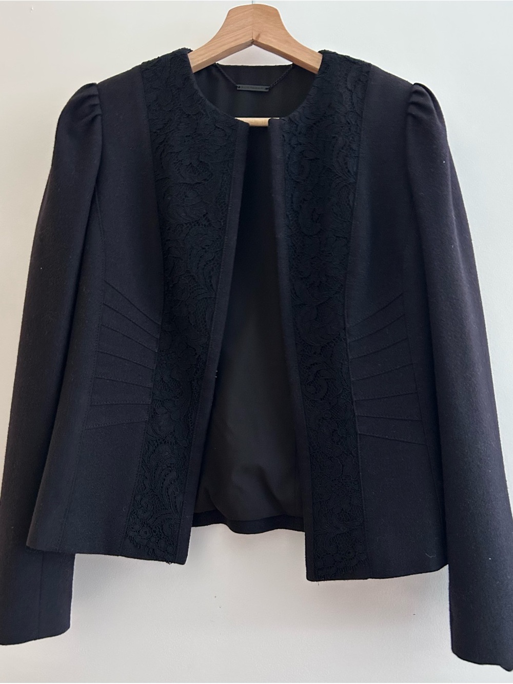 MSR $468 Elie Tahari melody Jacket Blazer In Black With Lace Size 4